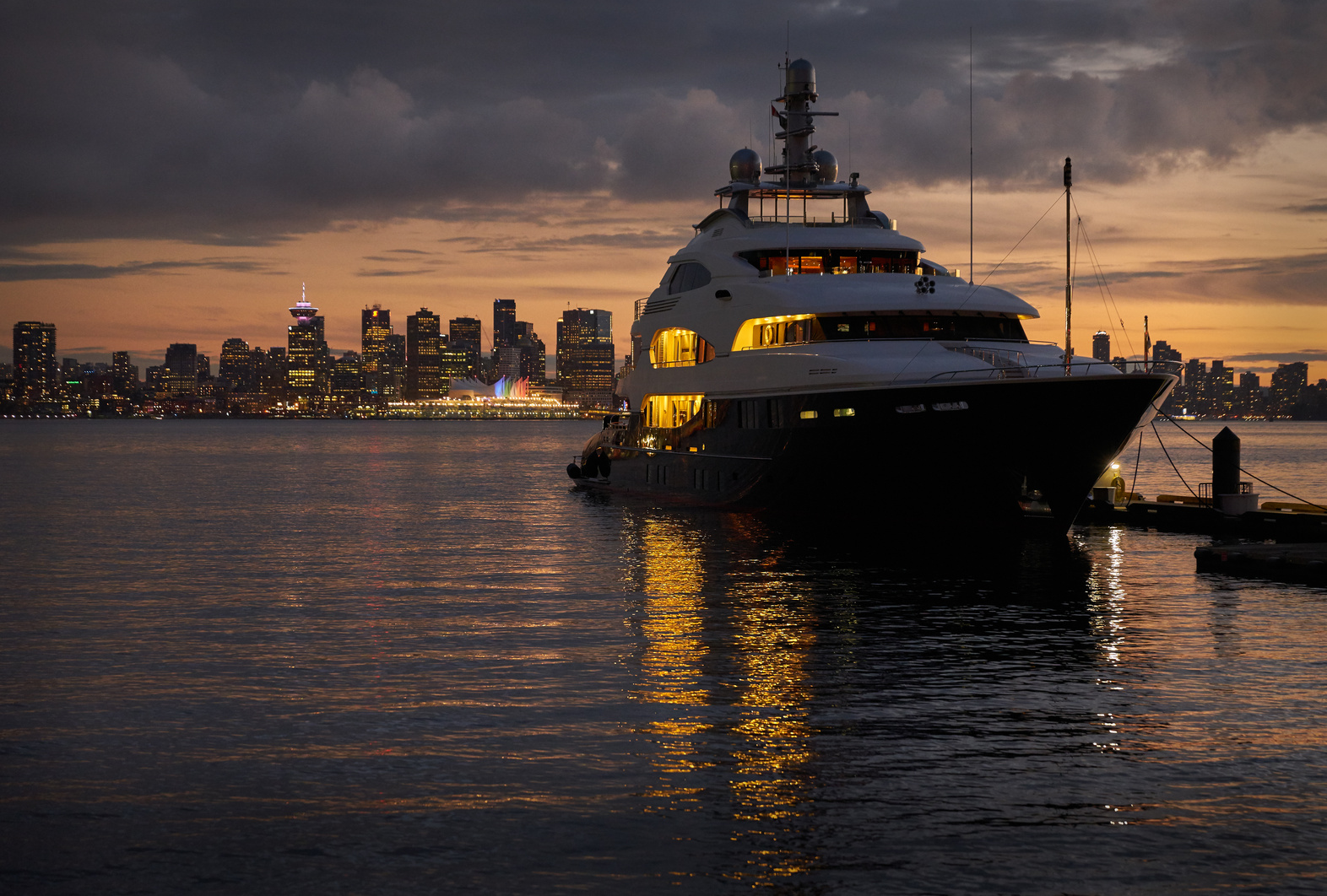 Luxury Yacht Twilight, Vancouver